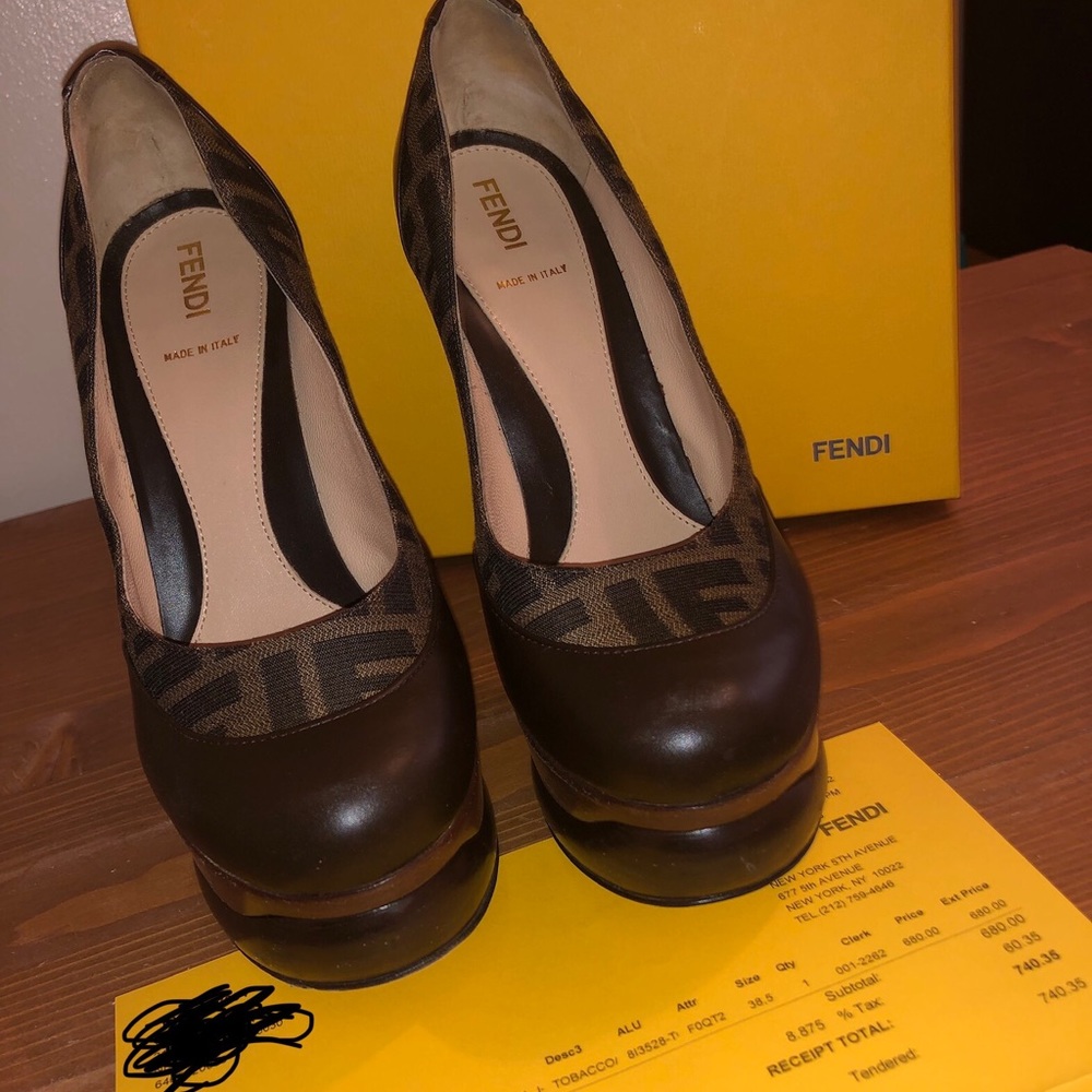 Fendi Zucca Shoes 38.5 Excellent condition w/ box
